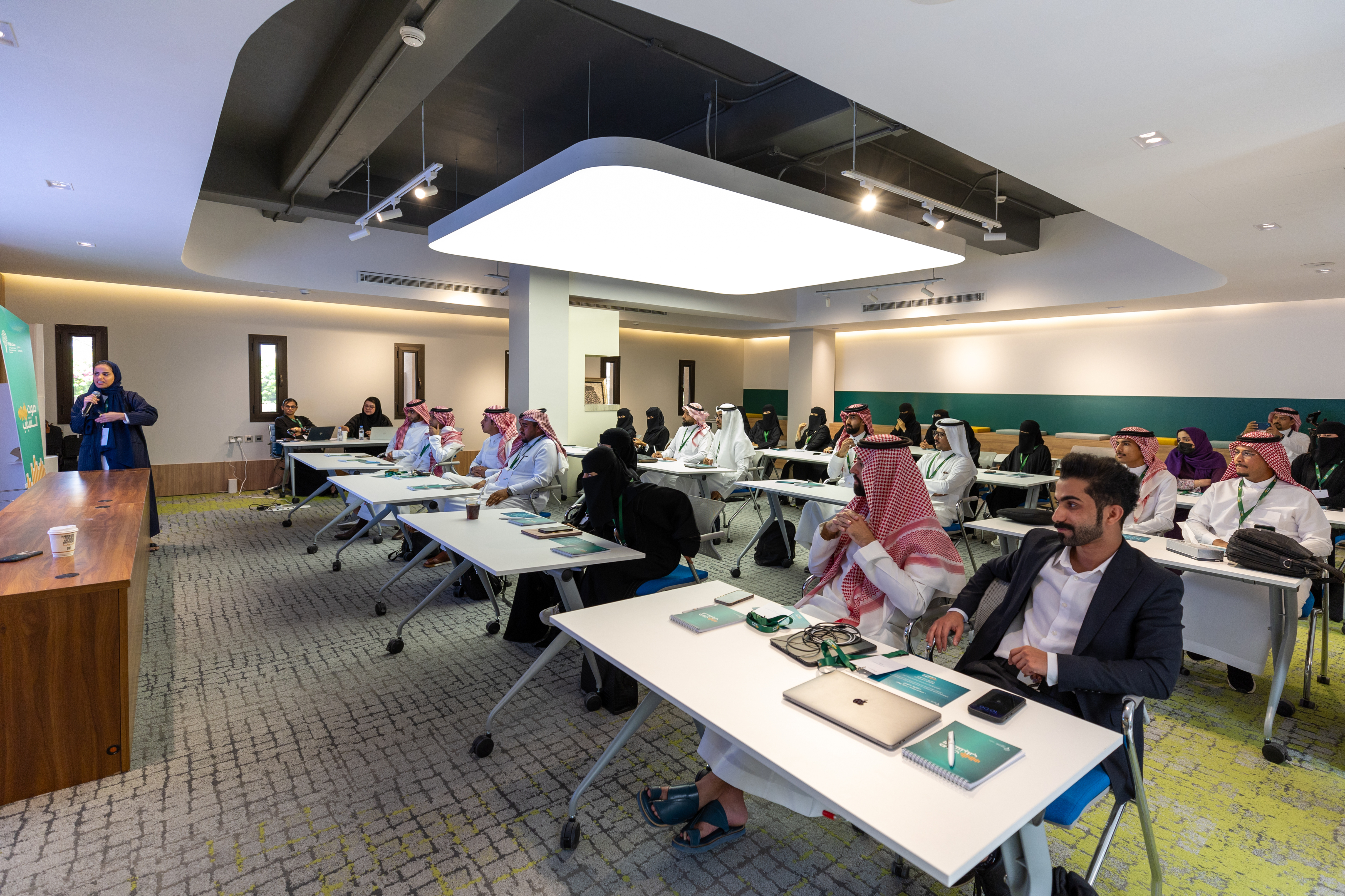 Your browser does not support the img tag.